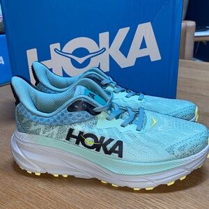 Hoka Challenger ATR 7